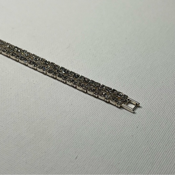VINTAGE Silver Tone Double Row Tennis Bracelet w/ Clear Rhinestones - Picture 6 of 9